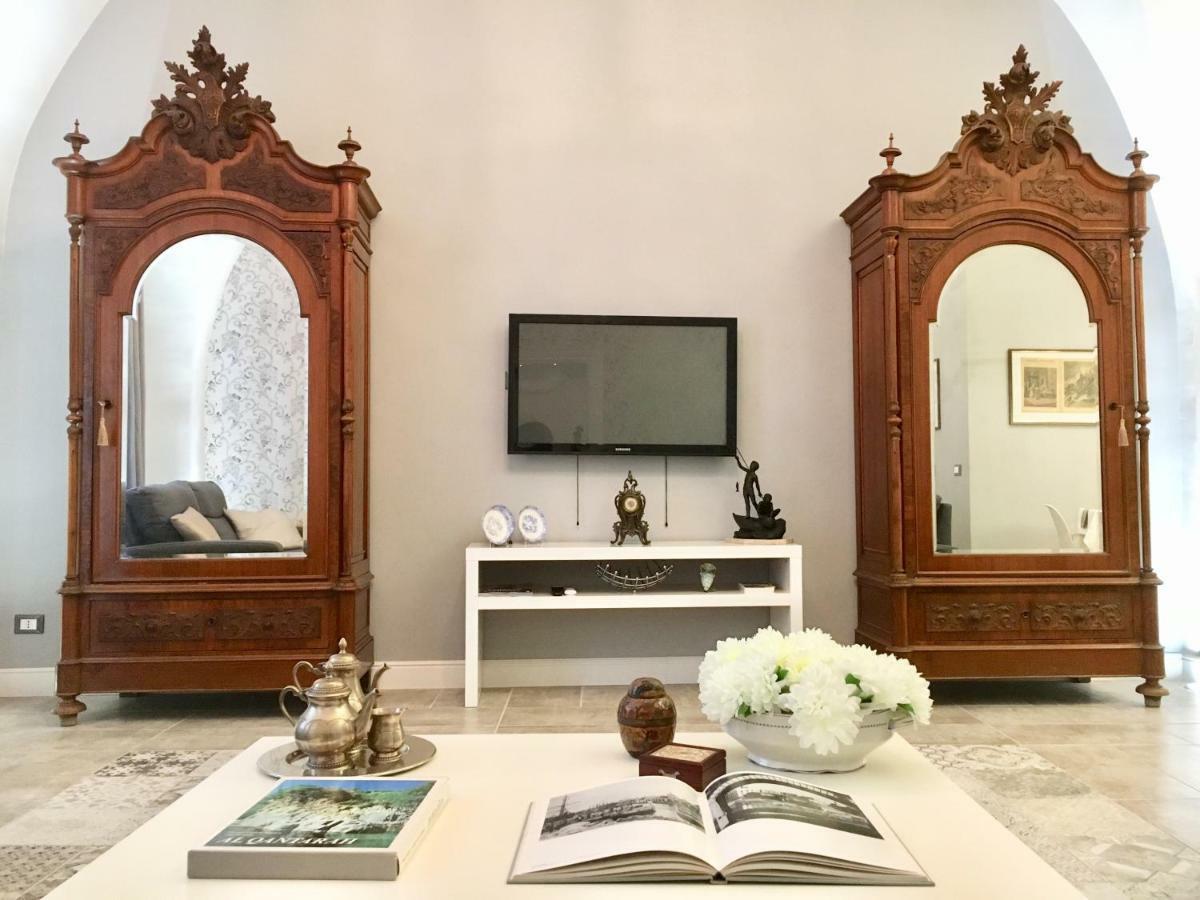 Dimora Del Papa Apartment คาตาเนีย ภายนอก รูปภาพ