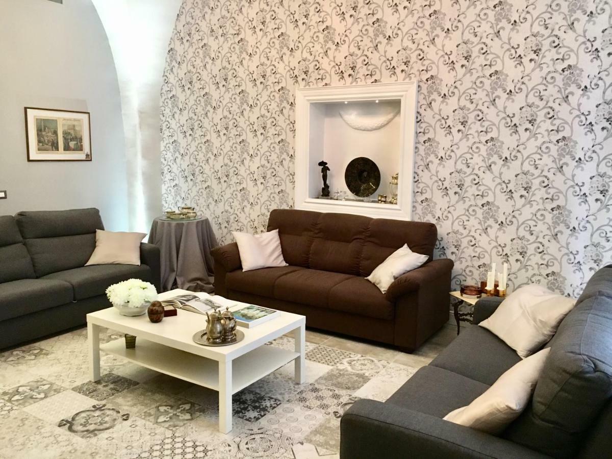 Dimora Del Papa Apartment คาตาเนีย ภายนอก รูปภาพ