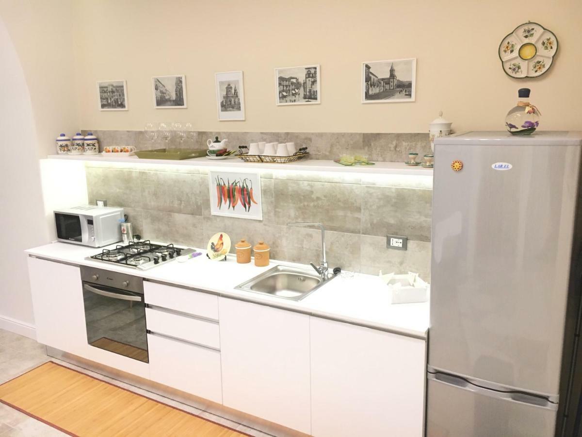 Dimora Del Papa Apartment คาตาเนีย ภายนอก รูปภาพ
