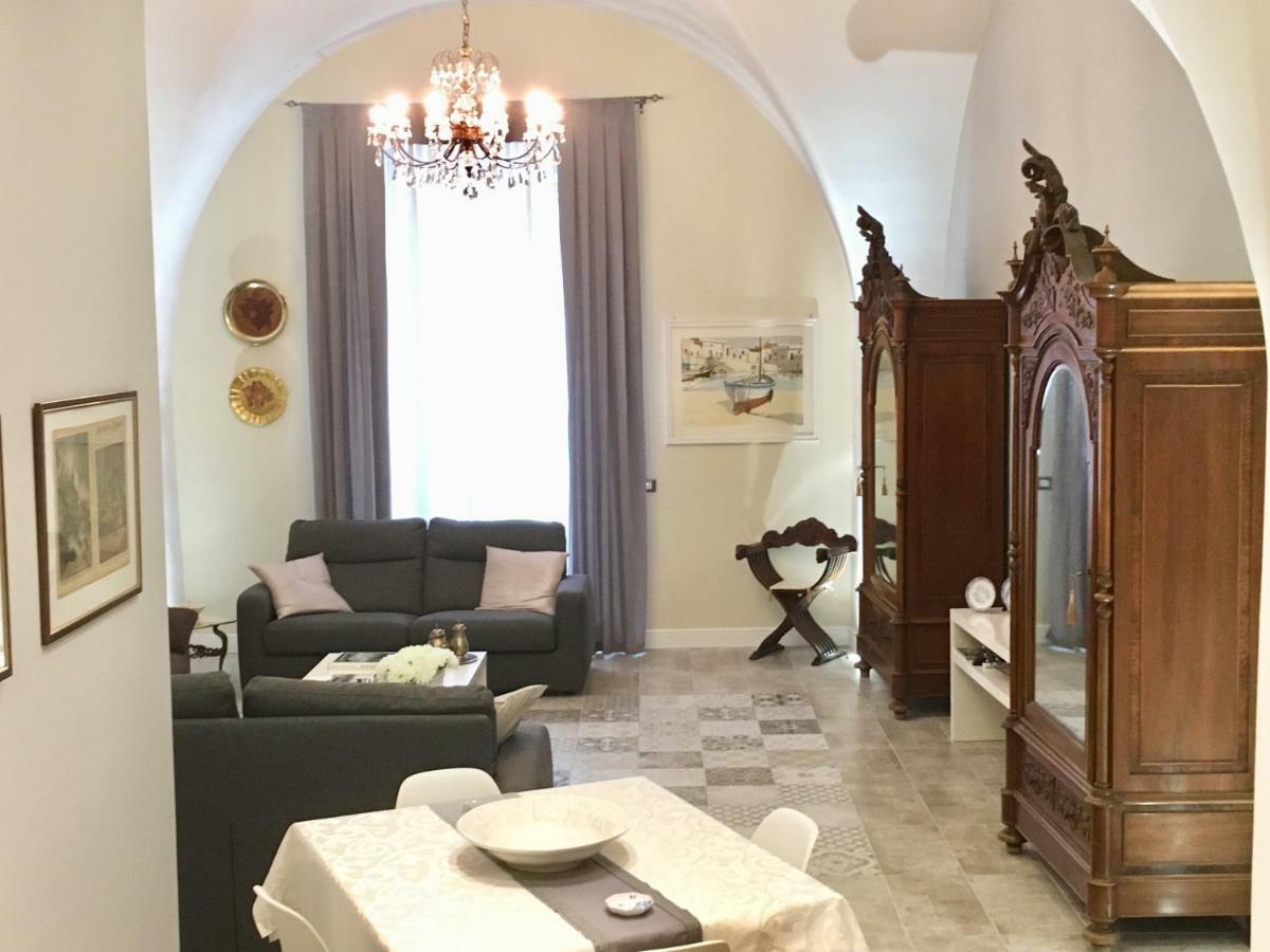 Dimora Del Papa Apartment คาตาเนีย ภายนอก รูปภาพ