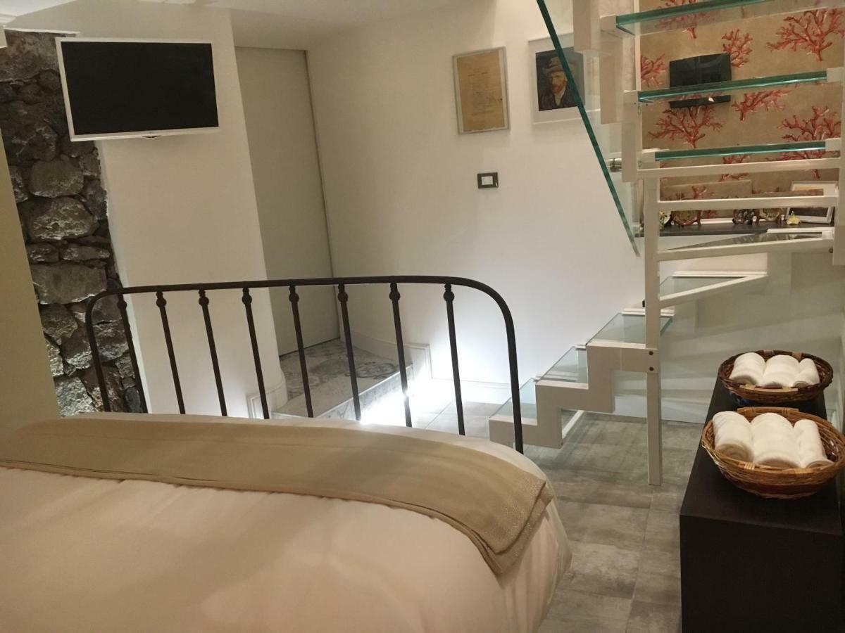 Dimora Del Papa Apartment คาตาเนีย ภายนอก รูปภาพ
